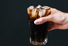 Bebidas gaseosas aumentarían el tamaño de los testículos