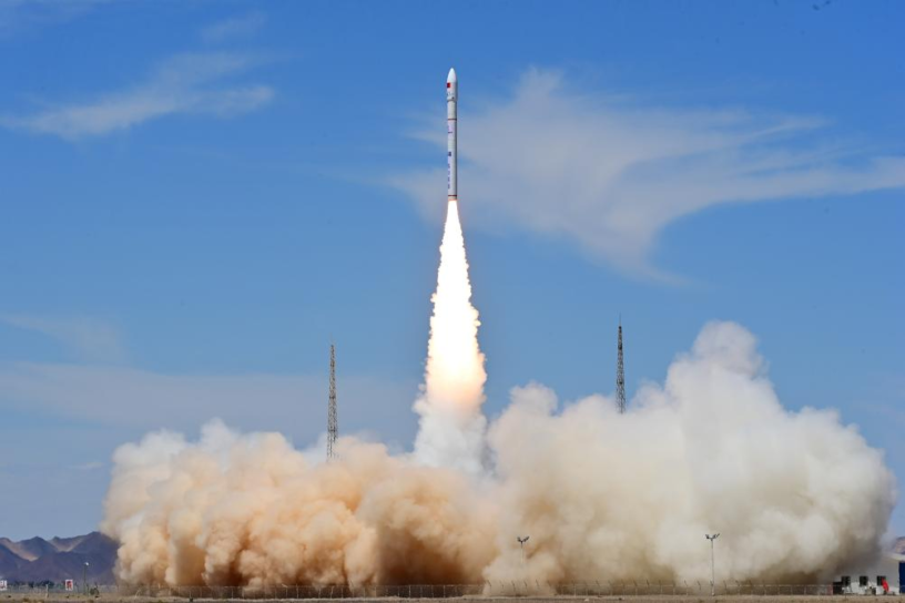 Cohete comercial chino CERES-1 Y6 envía dos satélites a órbita