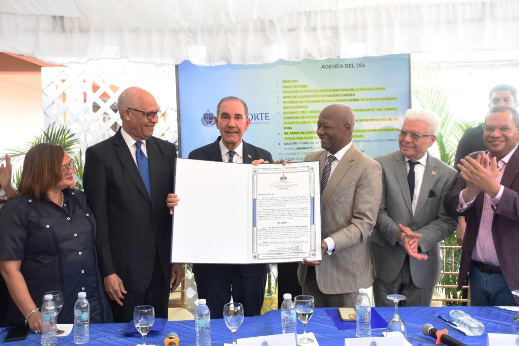 MESCyT entrega diploma que crea Universidad Santo Domingo Norte, (Unisnorte) mediante Resolución No. 36-2021 en el municipio de Villa Mella