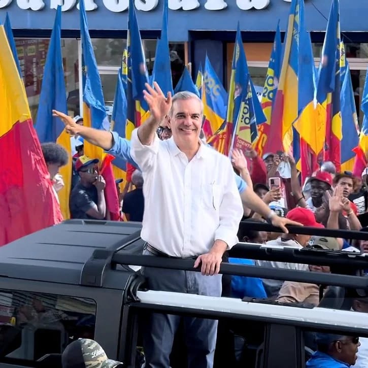 Luis “El Gallo” respalda a presidente Abinader
