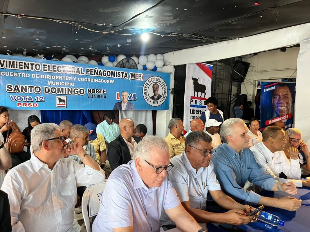Dirigentes del PRSD y del MEP en el encuentro celebrado en Villa Mella