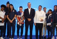 Abinader cita logros en el deporte y entrega 100,000 pesos a cada uno de los atletas clasificados a los Juegos Olímpicos