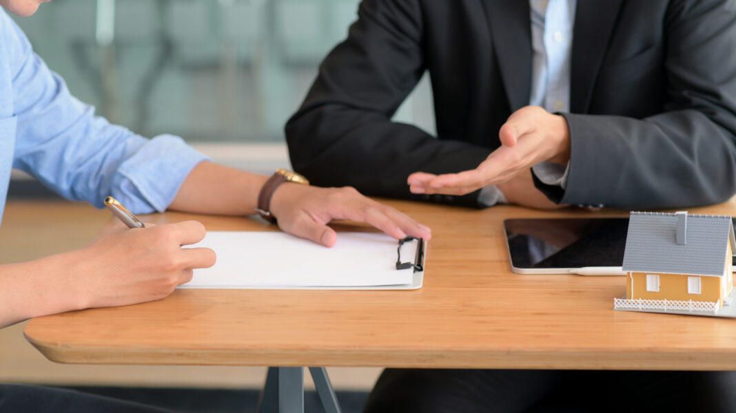 El sector financiero se mantiene en segundo lugar con el salario promedio más alto del país