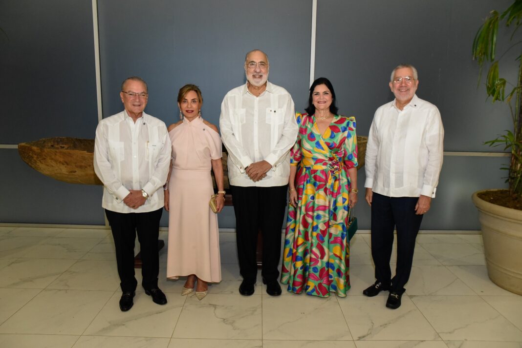 Frank Rainieri, Haydée Rainieri, José Luis Rodríguez Bonetti, María Teresa Hermida de Rodríguez y Enrique Valdez