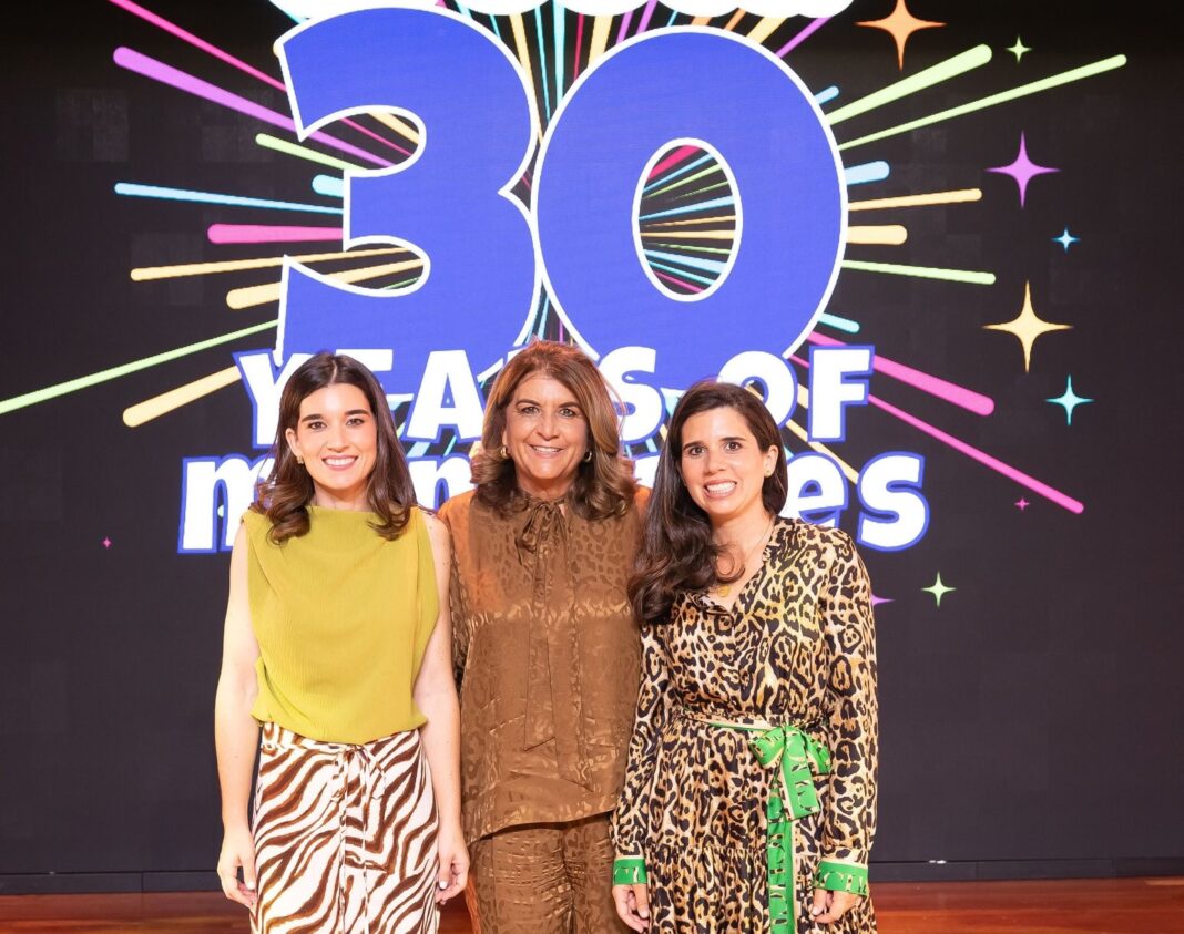 Claudia Armenteros, Valerie Garip, Anabel Armenteros