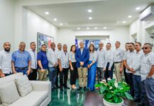Alcalde Ulises Rodríguez se reúne con alcaldes y directores de distrito de la provincia de Santiago