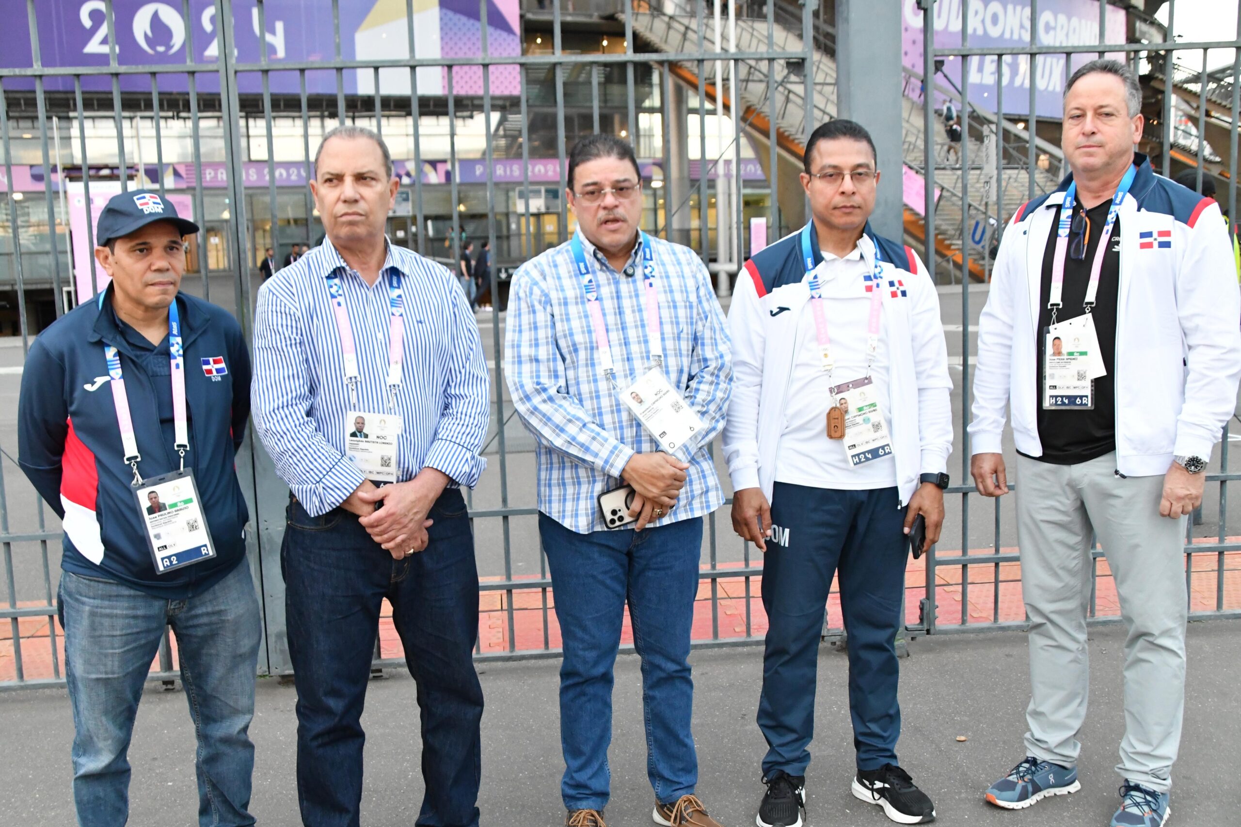 Francisco Camacho en Paris .Miderec, la Alcaldía DN Signmaster colocaran en pantalla gigante carrera de Marileidy