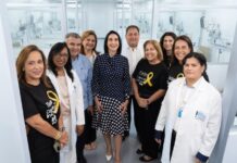 Primera dama remoza Unidad Oncopediátrica del Robert Reid Cabral