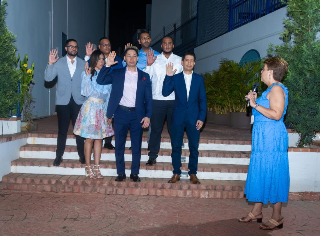 Nueva directiva de SEDAF es juramentada por la doctora Virginia Laureano, Presidenta del Colegio Dominicano de Odontólogos
