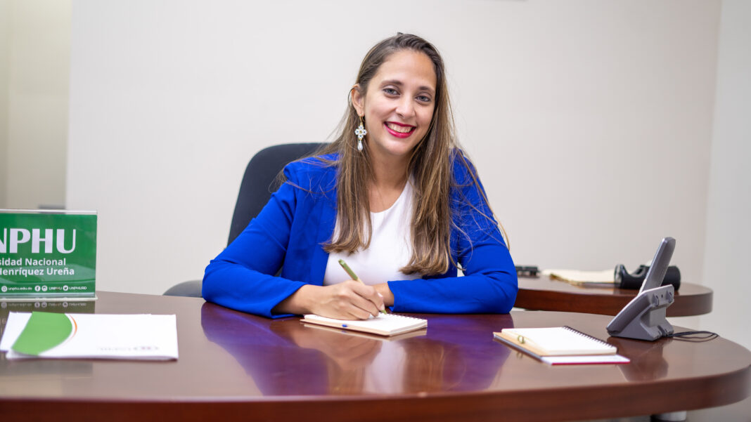 Arq. Heidi De Moya Simó, directora de la Escuela de Arquitectura y Urbanismo de la UNPHU