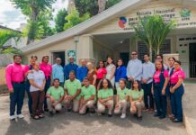 CREMSOS entrega centro de cómputos Escuela de Sordos en Santiago