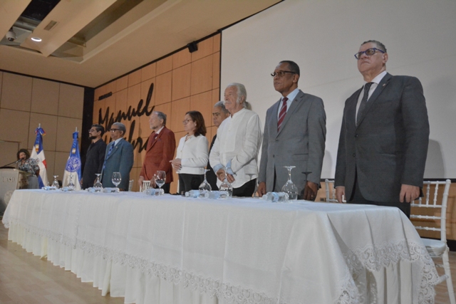 Mesa principal de la apertura del XIX Simposio Internacional de Historia y Crítica del Arte