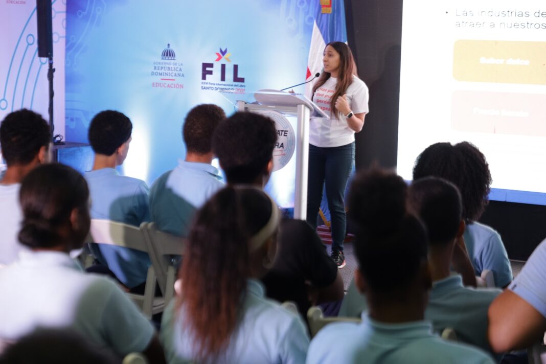 CND impacta a miles de jóvenes con jornada preventiva sobre vapers y cigarrillos electrónicos en la FILSD 2024