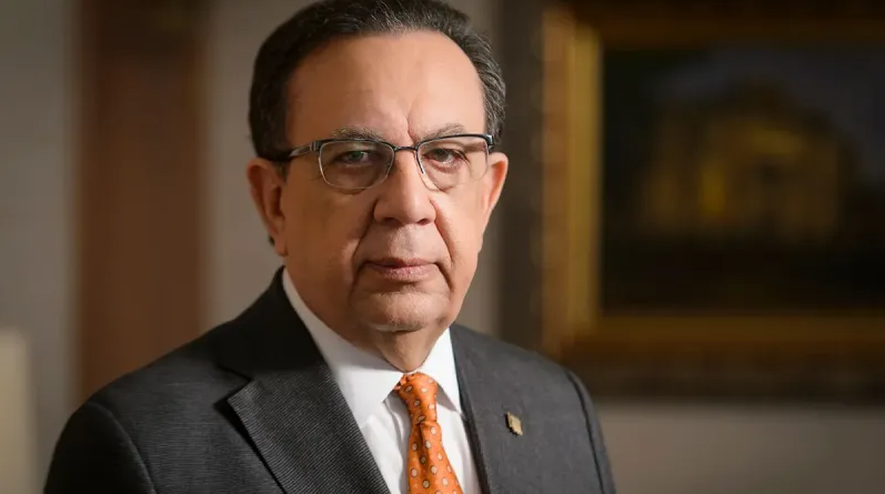 Hector Valdez Albizu Banco Central