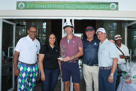 Tomás Mercedes, Angelina Taveras, el campeón Kreshnik Dauti, Antonio Ramis y Enrique Rodríguez