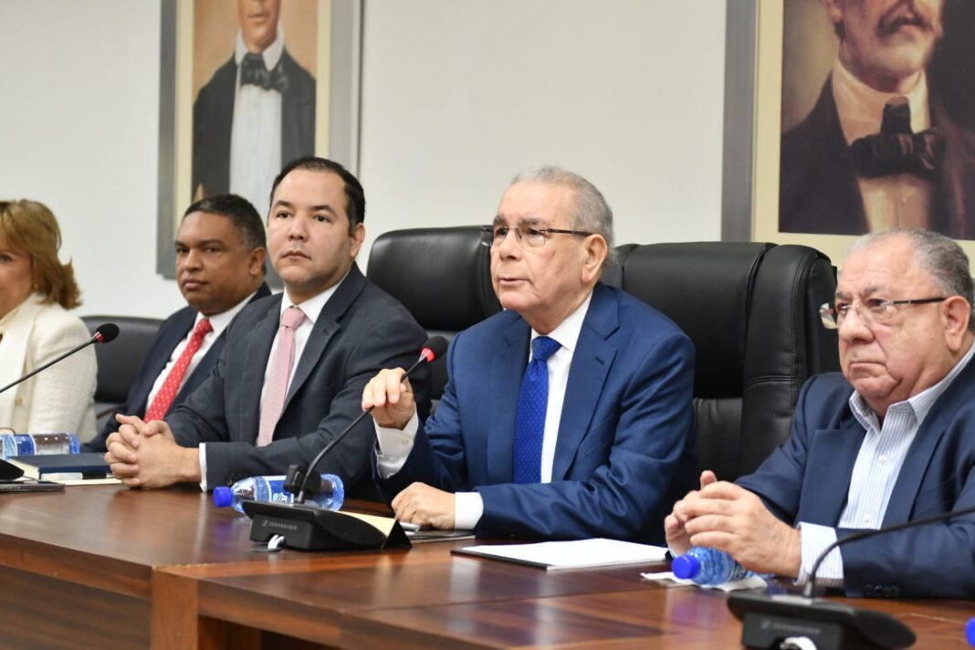 JCE agradece recomendaciones y receptividad del PLD hacía propuesta de renovación de cédula