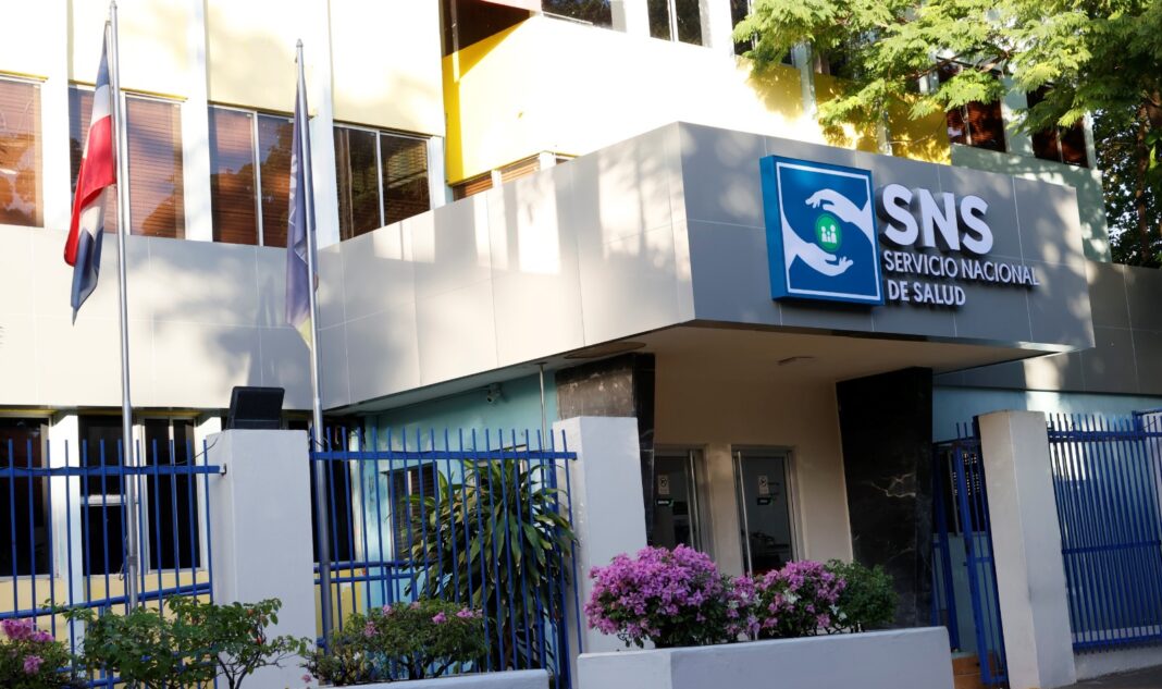 SNS regulariza pagos a personal Centro de Gastroenterología