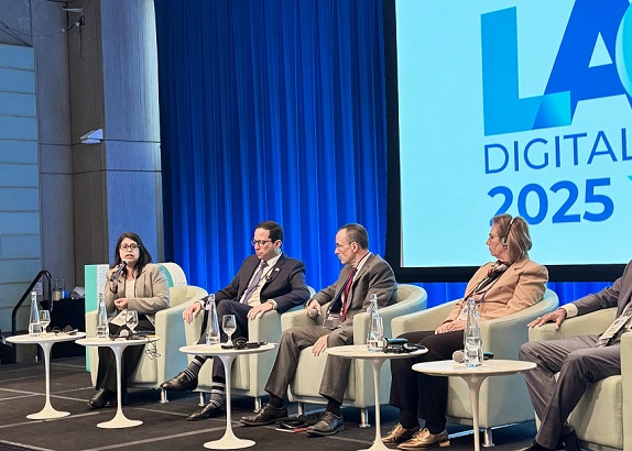 Ministro de Administración Pública destaca en la Cumbre Digital Global los avances del país en la transformación del Estado