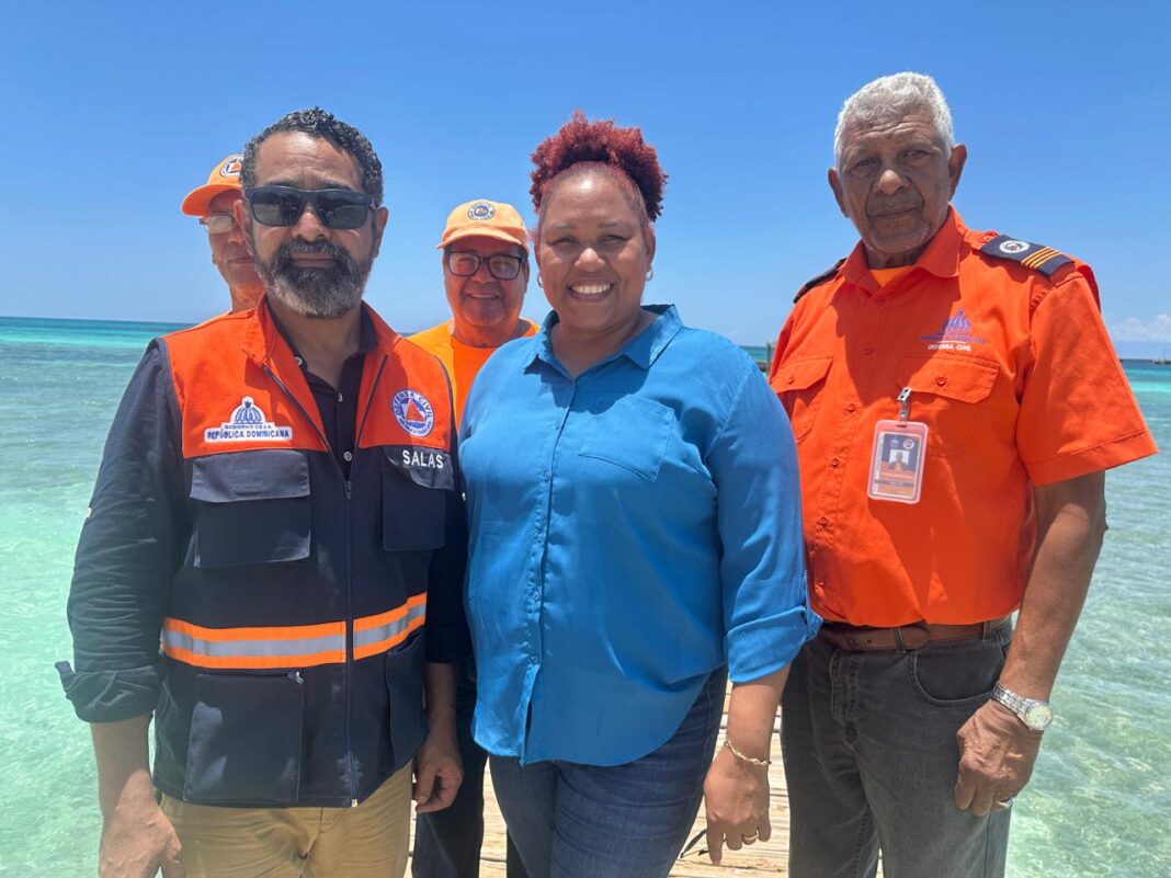 Director Defensa Civil supervisa por aire, mar y tierra balnearios de Pedernales, Barahona y Peravia