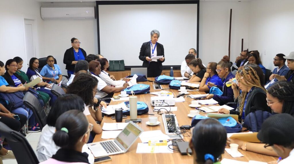 La imagen actual no tiene texto alternativo. El nombre del archivo es: Reunion-de-representantes-de-la-comision-interinstitucional-multidisciplinaria-que-trabaja-en-el-protocolo-para-brindar-atencion-a-familias-afectadas-por-tragedia-en-Jet-Set.jpeg