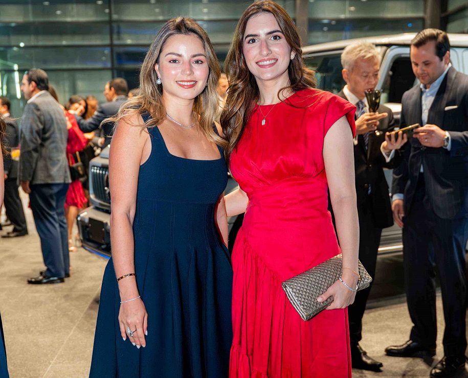 Andrea Luna, Nicole Guerrero