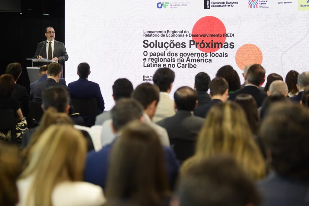 La imagen actual no tiene texto alternativo. El nombre del archivo es: CAF_Lanzamiento_del_RED_2025_en_Brasilia.jpeg
