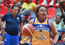 Mauricio Báez empata la final a San Carlos en torneo basket superior femenino DN