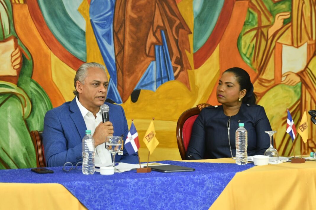 JCE concluye presentación proyecto de la nueva cédula a líderes católicos; continuar con otros sectores