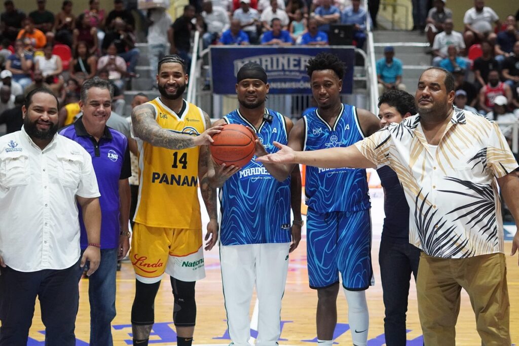 La imagen actual no tiene texto alternativo. El nombre del archivo es: Sydney-Curry-y-Jonathan-Bello-llevan-a-Marineros-de-Puerto-Plata-Hacia-la-Siguiente-Fase-Tras-Imponente-Victoria-Frente-Metros-de-Santiago.jpg