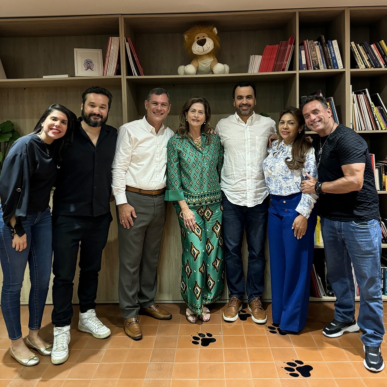 Aida Colón, Juan Manuel Gaitán, Aníbal Rodríguez, Nonora Elmúdesi, Enmanuel Rivera, Milagros Ortega y Archie López