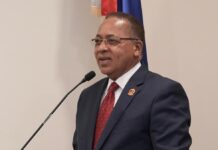 Ismael Reyes: “El Estado debe preservar el Jardín Botánico”