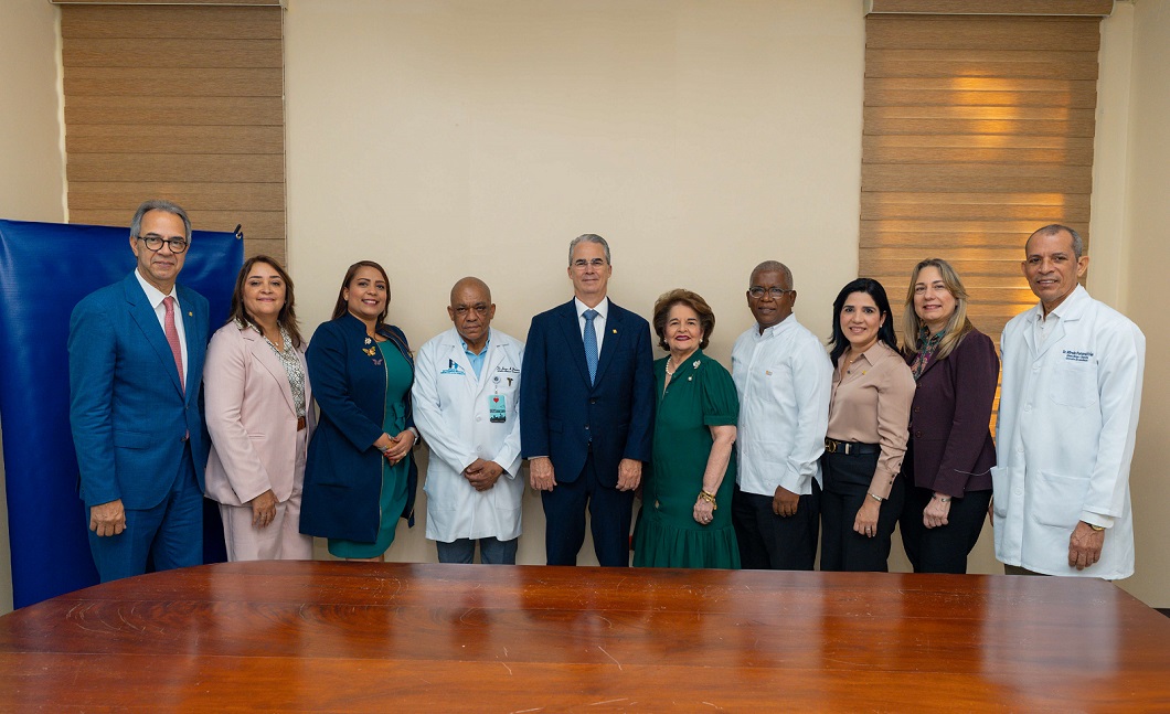 José Mármol, Dabeida Agramonte, Franka Valois, Jorge A. Jiménez, René Grullón Finet, Gloria Mejía de Selman, Mario Serrano Marte, Bera, Dulce Chahín y Alfredo Portorreal.
