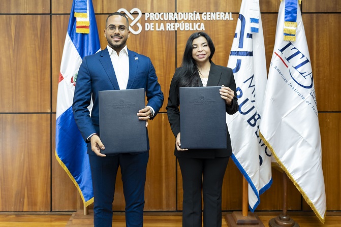 La Procuraduría General y el ITLA firman convenio para beneficiar estudiantes con espacios para pasantía