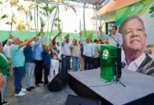 Leonel dice que circunvalación de Baní “costó tres veces más y es la mitad de lo que debió ser”