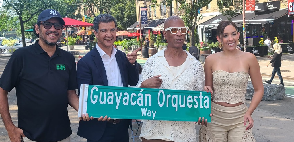 Orquesta Guayacán Hemos recibido en NYC la más alta distinción en nuestros 40 años de existencia