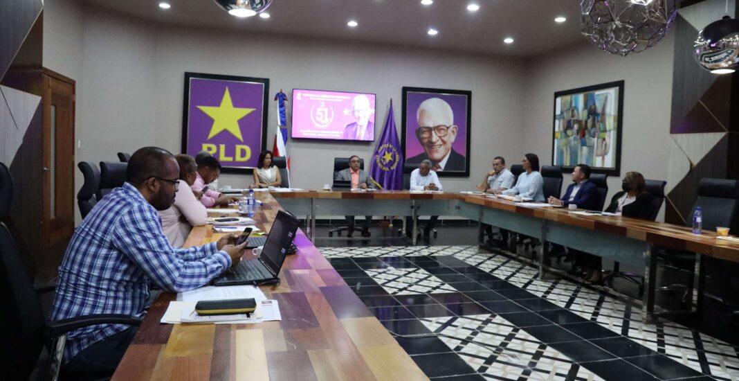 Secretaría de Organización del PLD en reunión de trabajo
