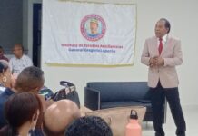 Zorrilla Ozuna dicta en Azua conferencia magistral sobre Derecho Constitucional