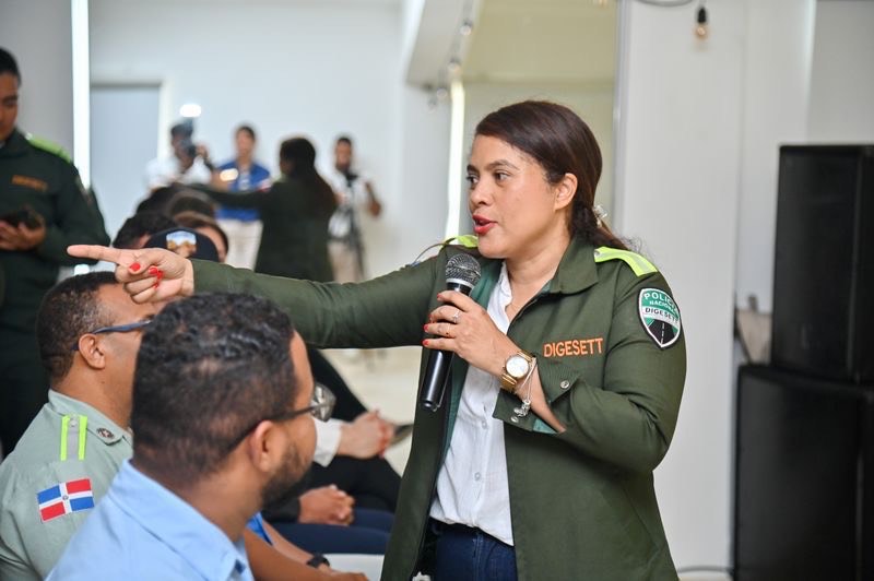 Clúster Turístico y DIGESETT impulsan talleres educación vial Puerto Plata