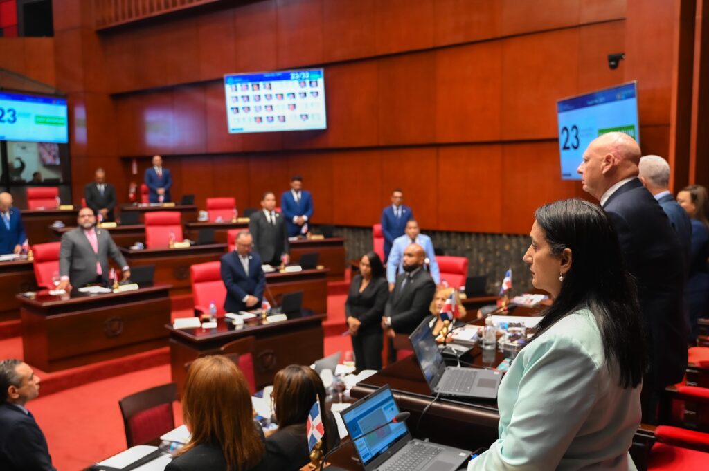 La imagen actual no tiene texto alternativo. El nombre del archivo es: Pleno-del-Senado-remite-a-Comision-Especial-proyecto-de-ley-organica-que-modifica-el-Codigo-Trabajo-scaled.jpeg