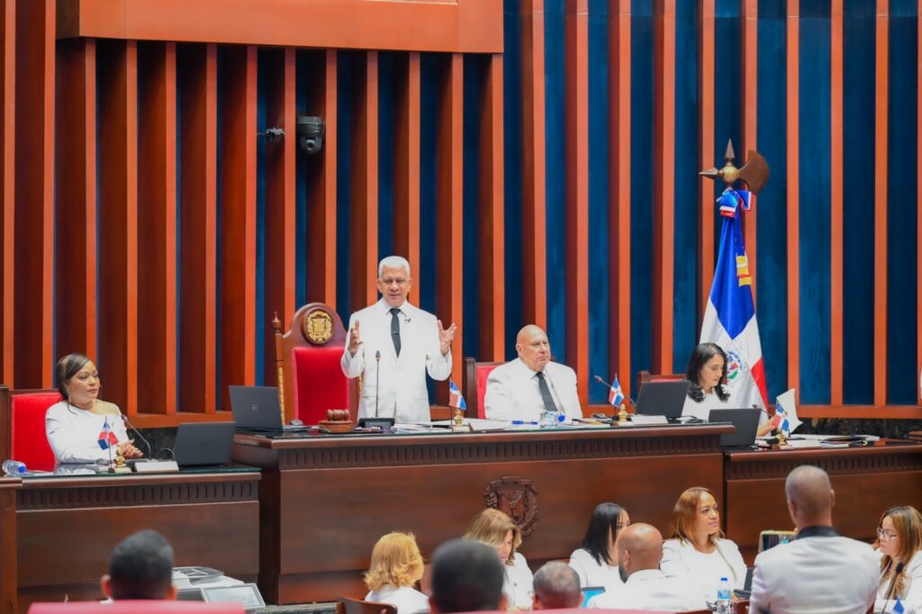 La imagen actual no tiene texto alternativo. El nombre del archivo es: Senado-de-la-Republica-juramenta-Bufete-Directivo-para-el-periodo-legislativo-2025-2026.jpeg