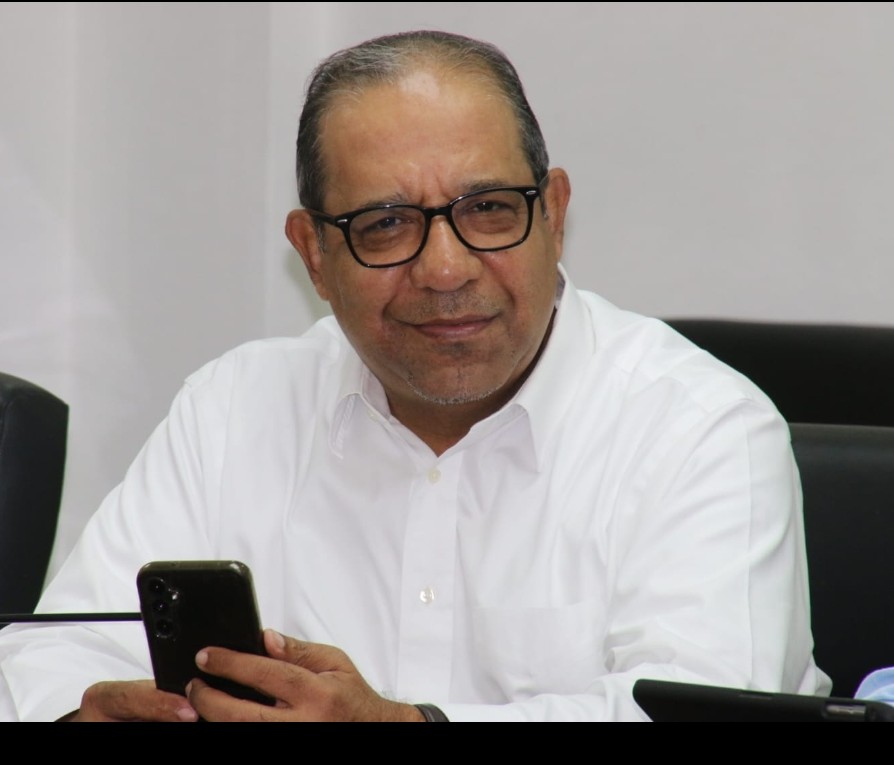 Carlos Manzano, secretario de Administración Pública del PLD
