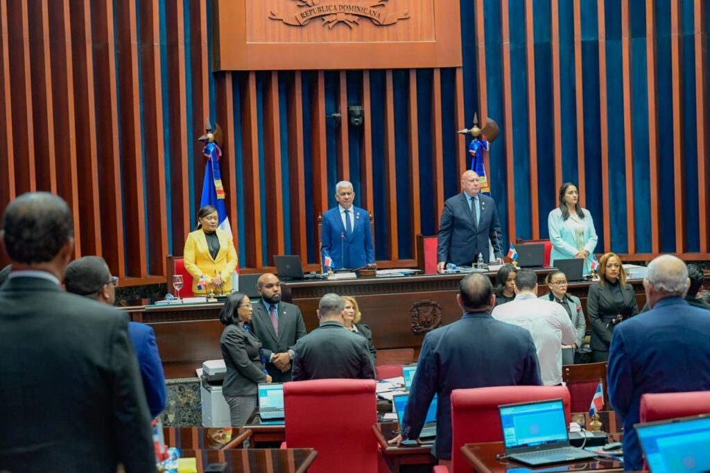 La imagen actual no tiene texto alternativo. El nombre del archivo es: Senado-aprueba-a-unanimidad-y-en-primera-lectura-modificacion-al-Codigo-de-Trabajo-1.jpeg