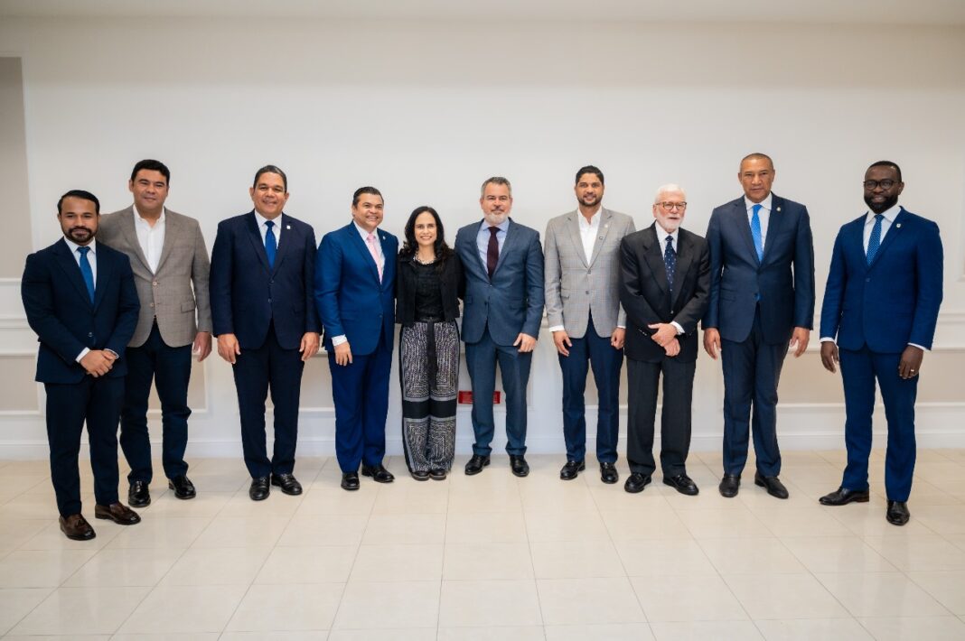 Senado realiza conferencia sobre legislación y ética la era de la tecnología