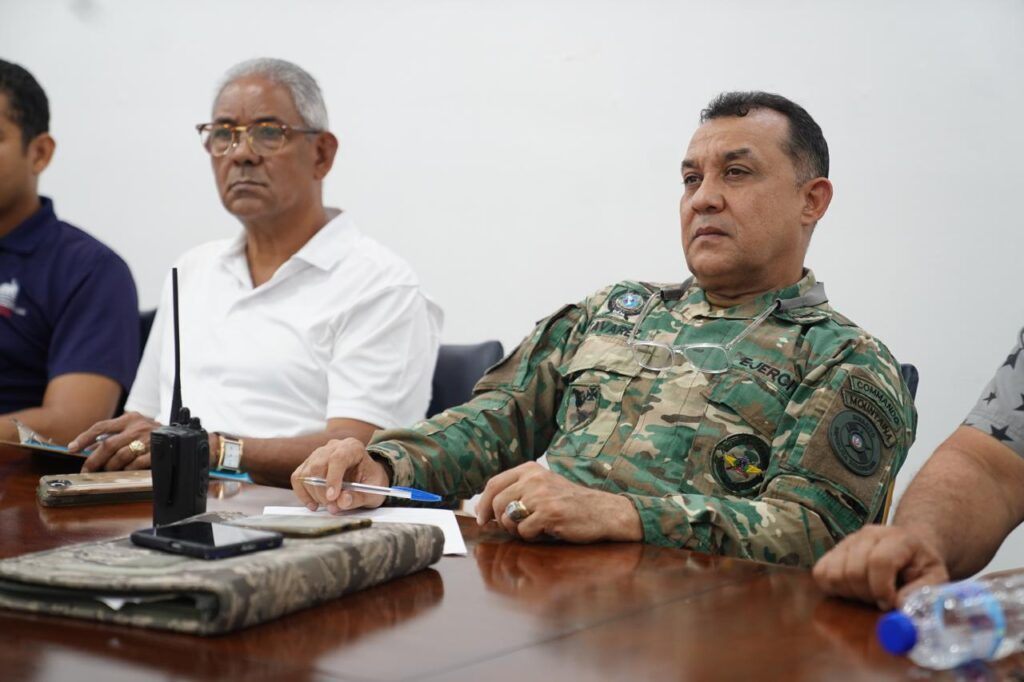 La imagen actual no tiene texto alternativo. El nombre del archivo es: Director-General-de-la-Direccion-de-Asistencia-Social-y-Alimentacion-Comunitaria-activa-Comite-Emergencia.jpeg