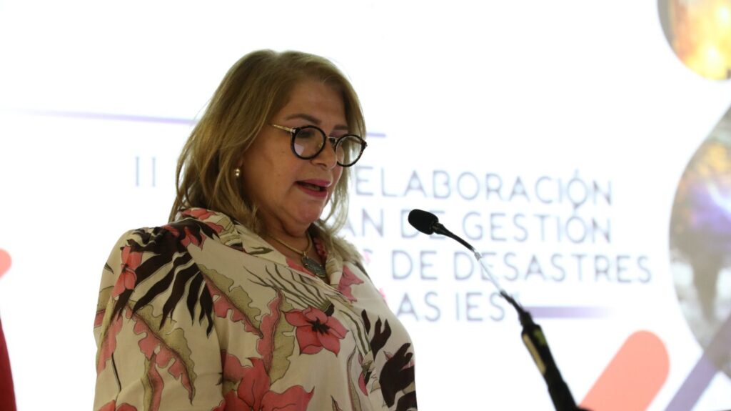 La imagen actual no tiene texto alternativo. El nombre del archivo es: MESCyT-impulsa-fortalecimiento-de-gestion-de-riesgo-desastres-en-instituciones-de-educacion-superior.jpg