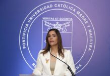 PUCMM y Grupo León Jiménez otorgan a Madelyn Martínez Moya el primer reconocimiento “Don José A. León Asensio” a la Innovación en Marketing
