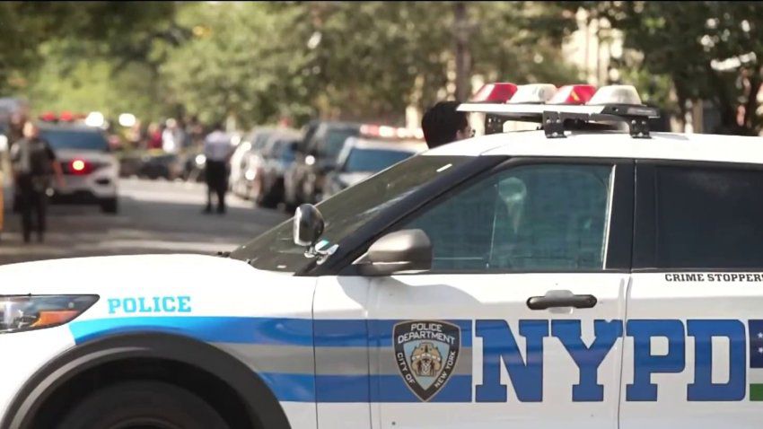 Despiadado amenazó y luego agredió mujer 66 años en tienda Bronx; presuntamente víctima es dominicana