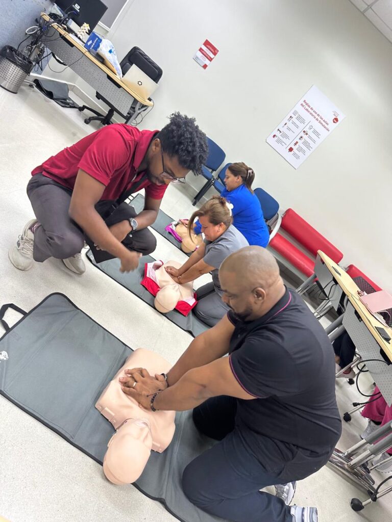 La imagen actual no tiene texto alternativo. El nombre del archivo es: Hospiten-fortalece-capacitacion-de-su-equipo-medico-con-la-American-Heart-Association.jpg