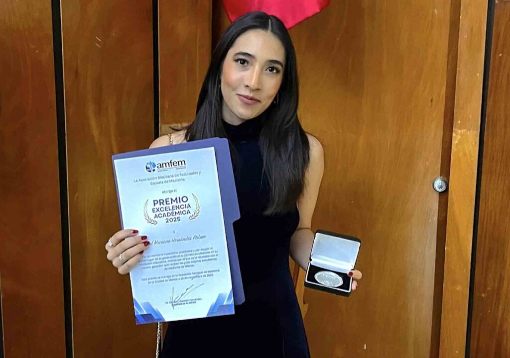 La imagen actual no tiene texto alternativo. El nombre del archivo es: La-Dra.-Azul-Hernandez-Atilano.jpg