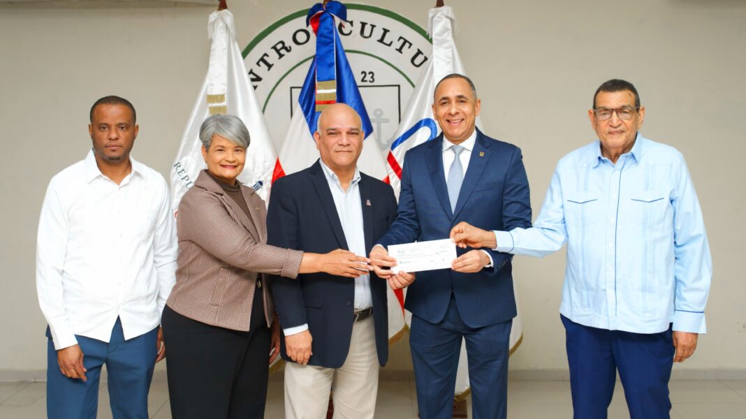 Okaly Cruz, Yovanis Baltazar, Eduardo Baez, Nelson Arroyo y José L. Ramírez